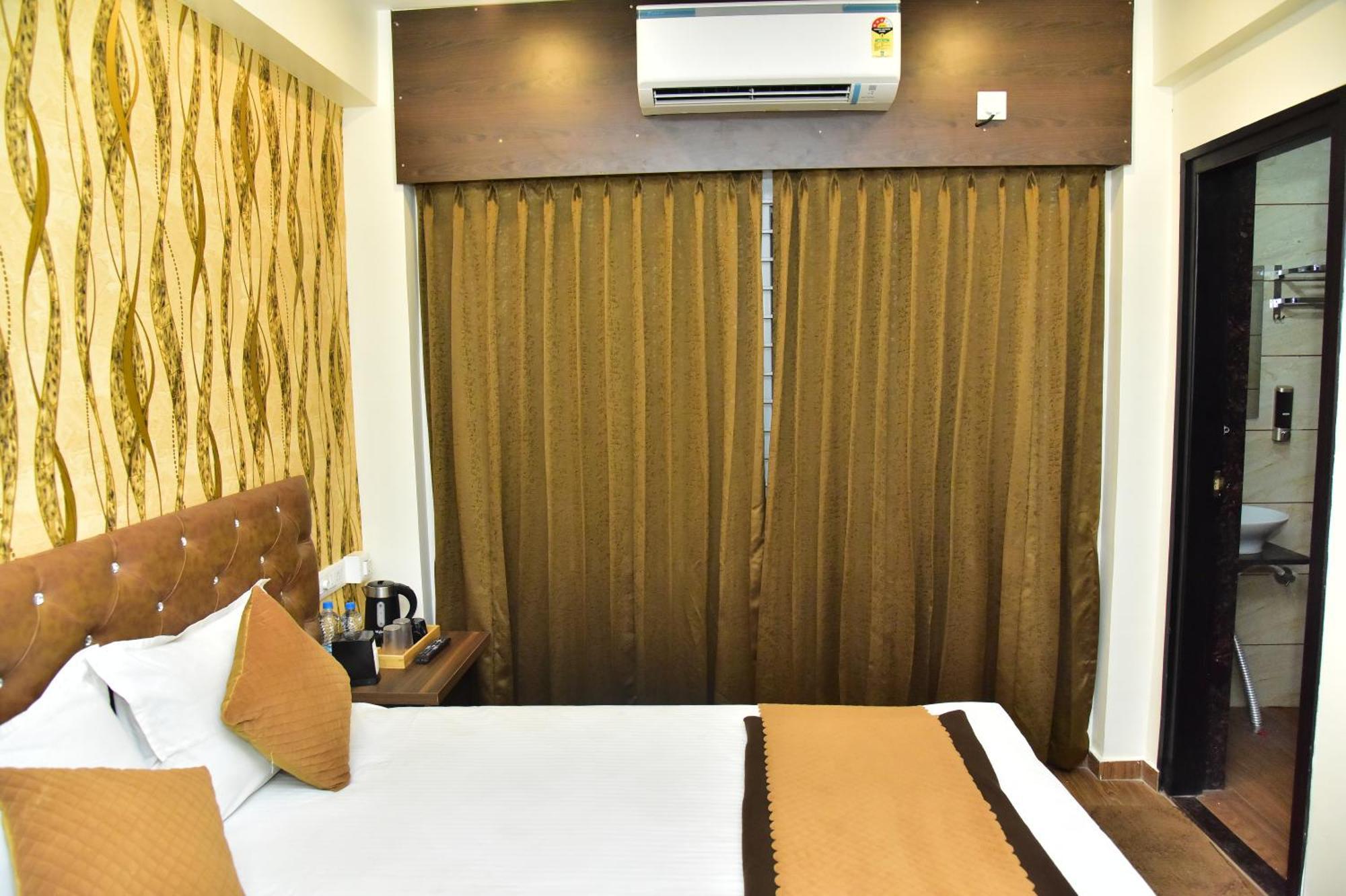 Meadows Inn Mysore Exterior photo